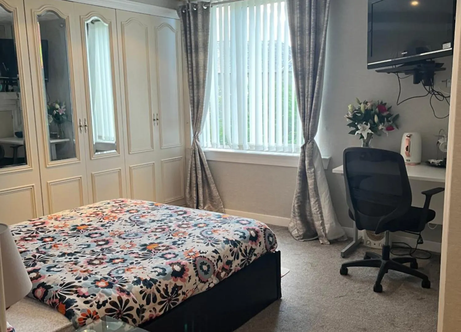 Homestay Room In A Home Edinburgh